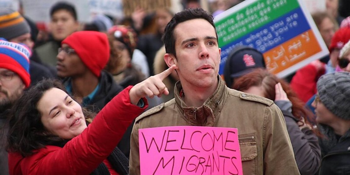 Immigration_Rally_Welcome_MIgrants_(32599908792)